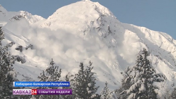 В Приэльбрусье принудительно спускают лавины