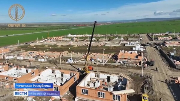 В Чечне началось строительство домов для семей, пострадавших от оползней